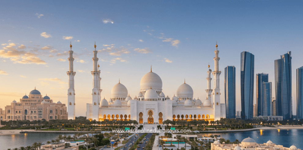 Explore the stunning landmarks of Abu Dhabi with our top city tours, showcasing the best attractions of this luxurious capital.